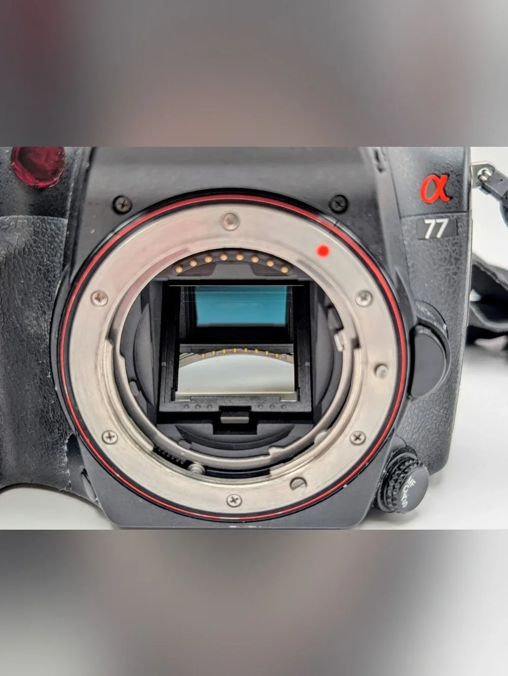 Sony Camera Alpha A77 SLT-A77V 24.3MP + DT 4-5.6/55-200 SAM Lens + 3 Batteries